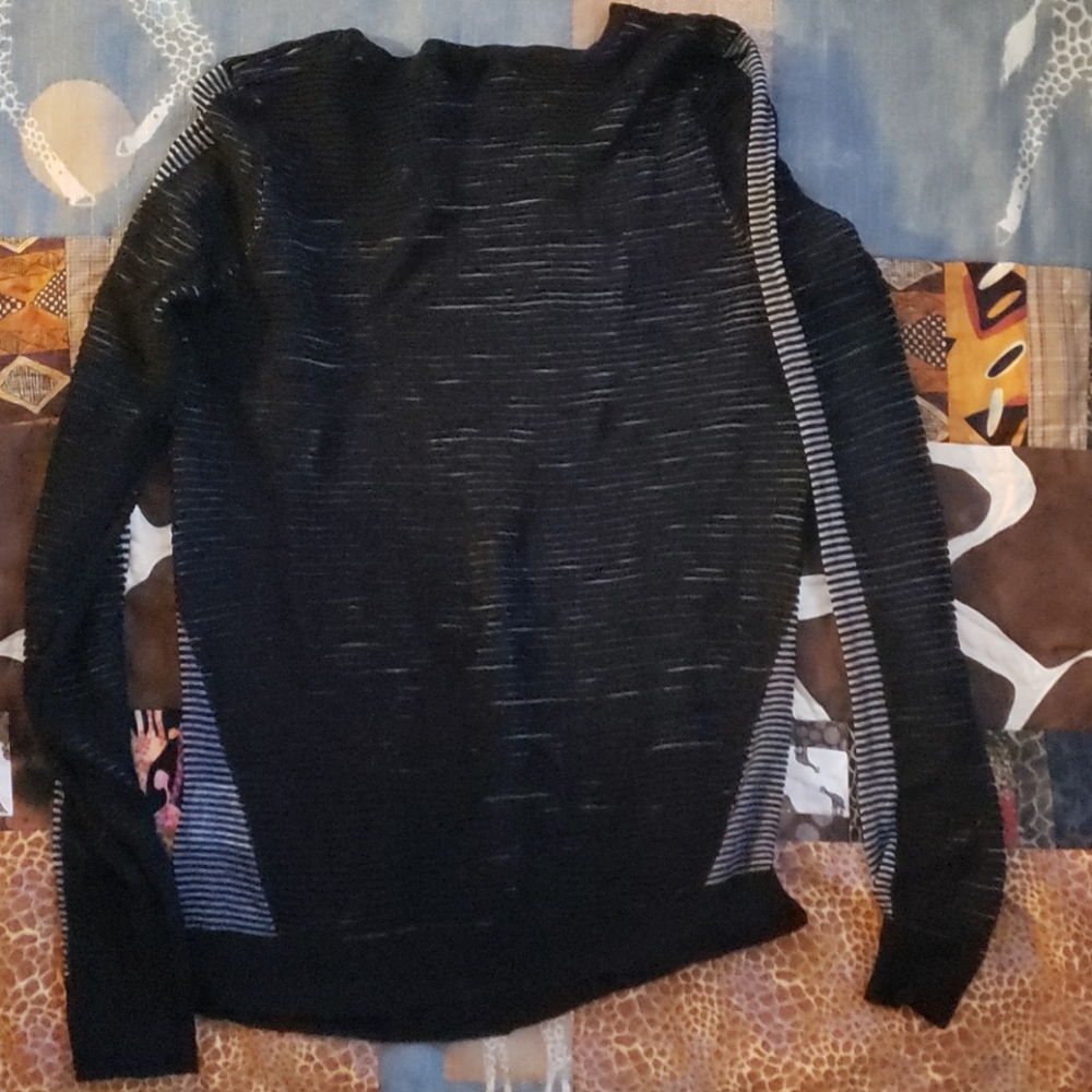 Sweater - Picture 4 of 5